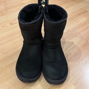 Ugg Classic Short Boots Womens Style : 5825